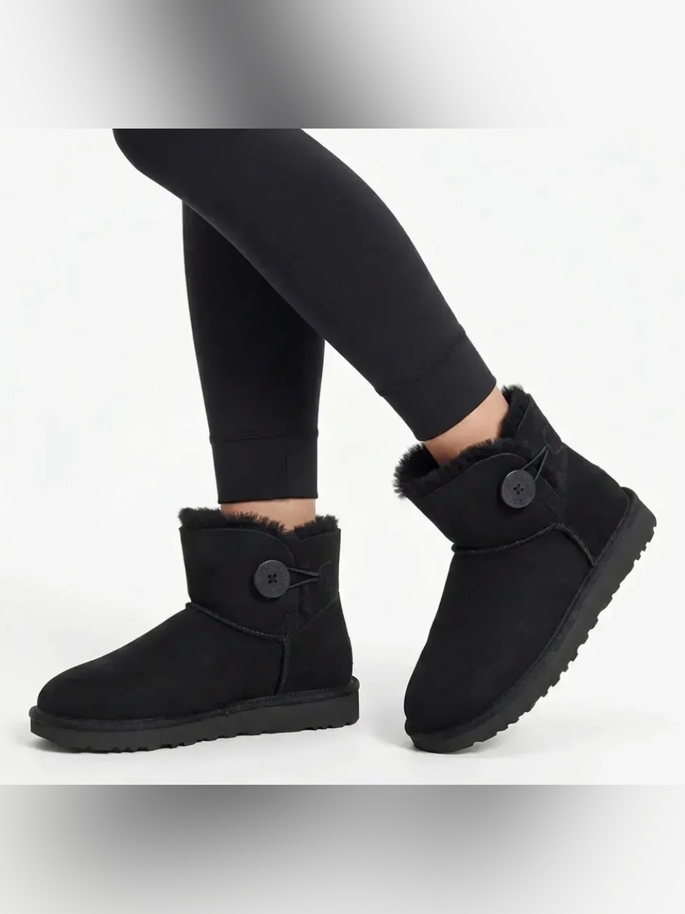 UGG Bailey Button Mini Boots Black womens 8 suede shearling winter ski lounge